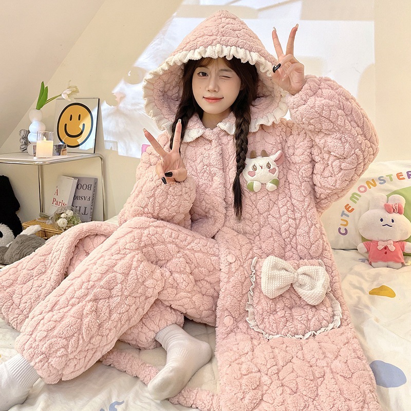 パジャマの女性は冬に綿を挟んで寝ている服のバスローブのサンゴのベルベットが厚くなった秋冬の新型は家の服を着ることができる