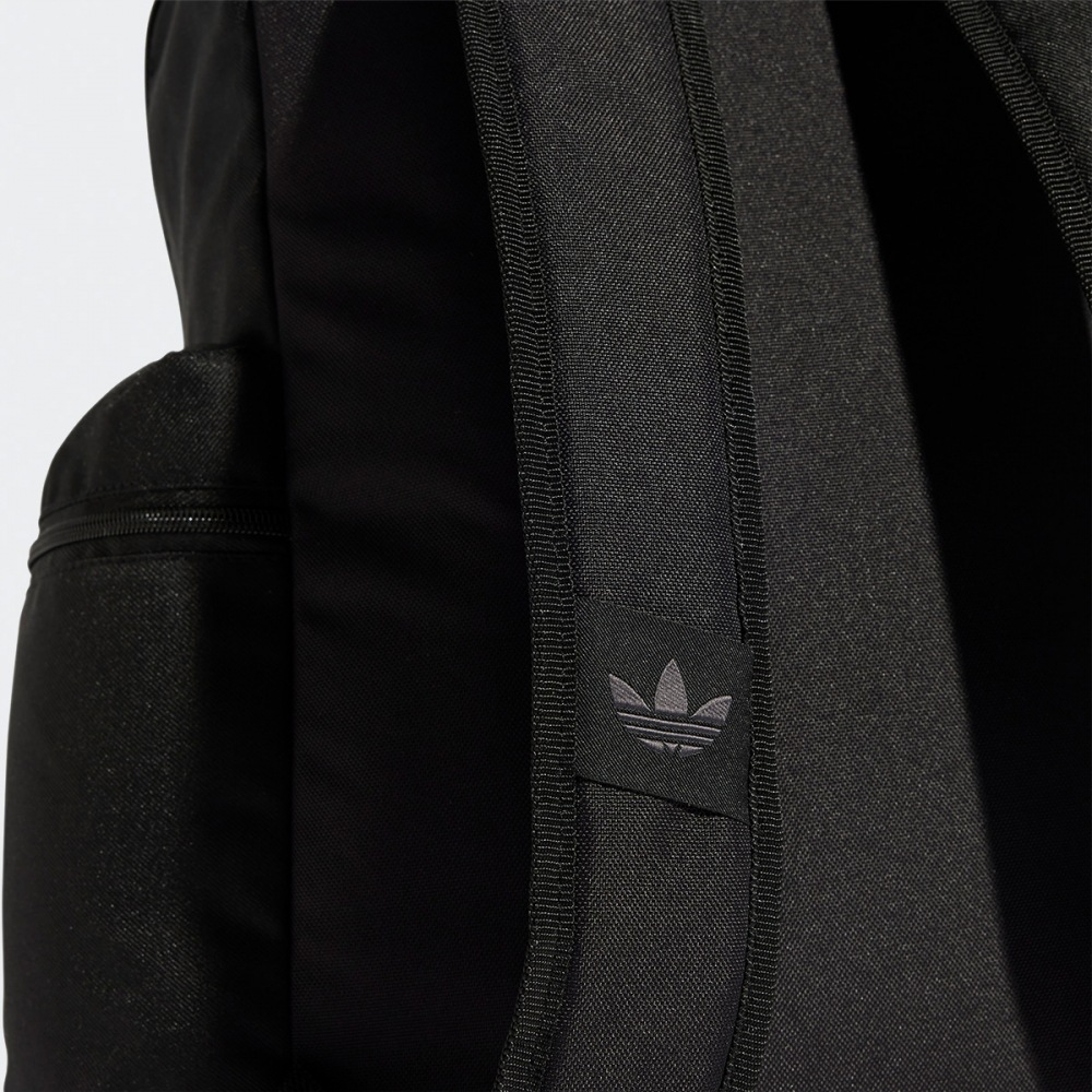 アディダスアディカラーバックパック JD5522-ブラック