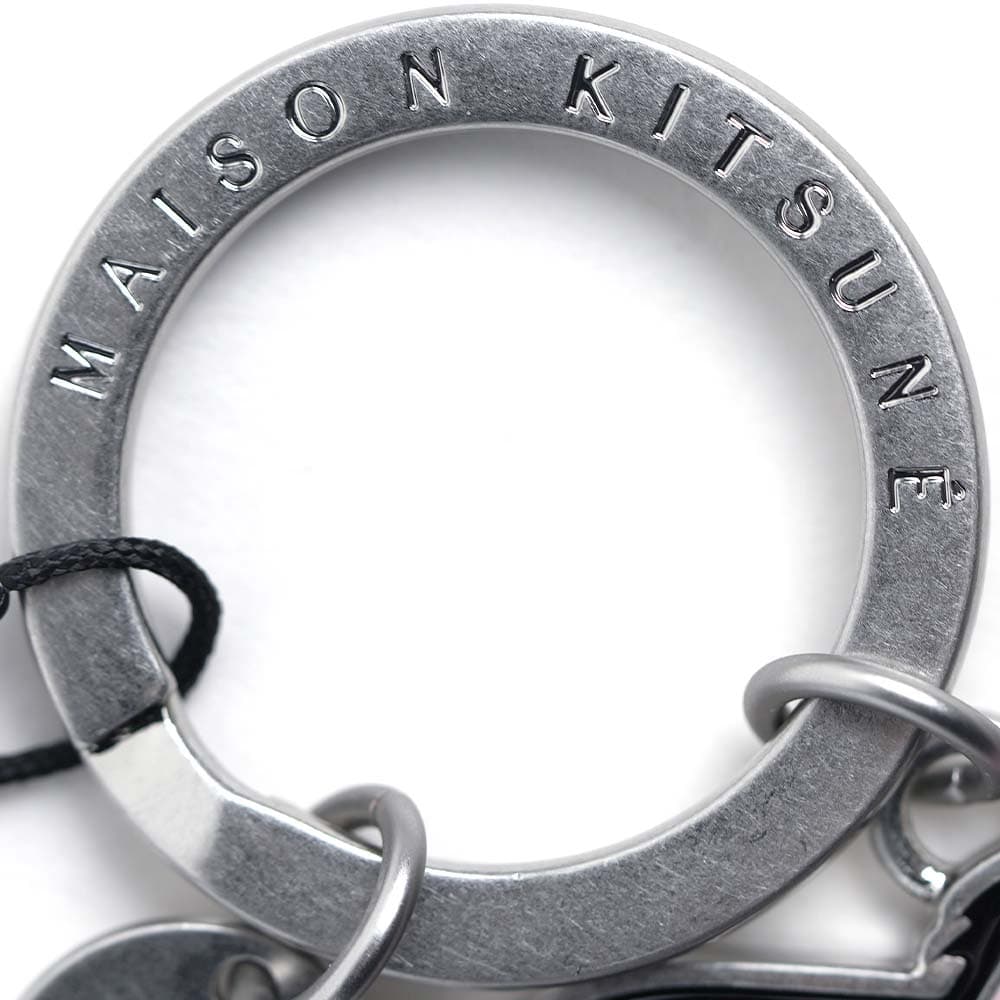 メゾンキツネ キーリング キーホルダー キーチャーム ユニセックス キツネ ピンク系 BOLD FOX HEAD KEYRING METAL MILK SHAKE MAISON KITSUNE MM0