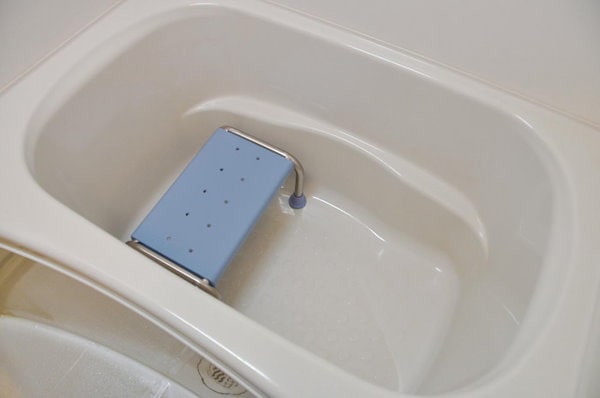 ZB89-2 高さ20㎝ [マキテック] 浴室用ステップ台 浴室 浴槽 - 入浴用品