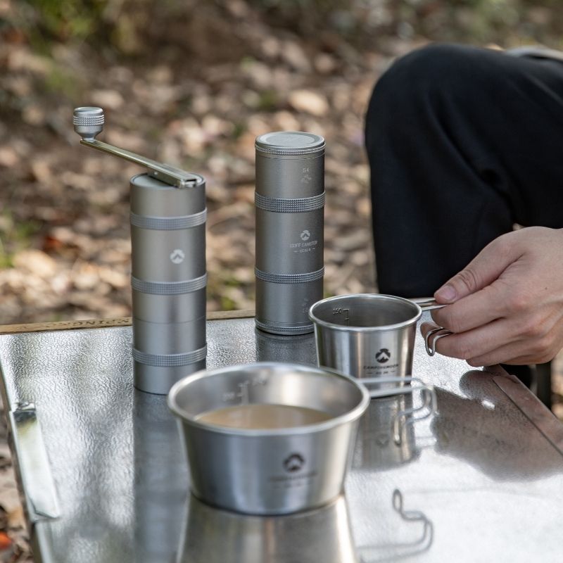 コーヒーミル キャンピングムーン キャンプ 手動 ステンレス刃 アウトドア コンパクト キャンプ用 臼式 コニカル式 軽量 小型 手挽き コーヒー ハンドミル シンプル おしゃれ コーヒー豆挽き ソロ コーヒーミル キャンピングムーン キャンプ 手動 ステンレス刃 アウトドア コンパクト キャンプ用 臼式 コニカル式 軽量 小型 手挽き コーヒー ハンドミル シンプル おしゃれ コーヒー豆挽き ソロ