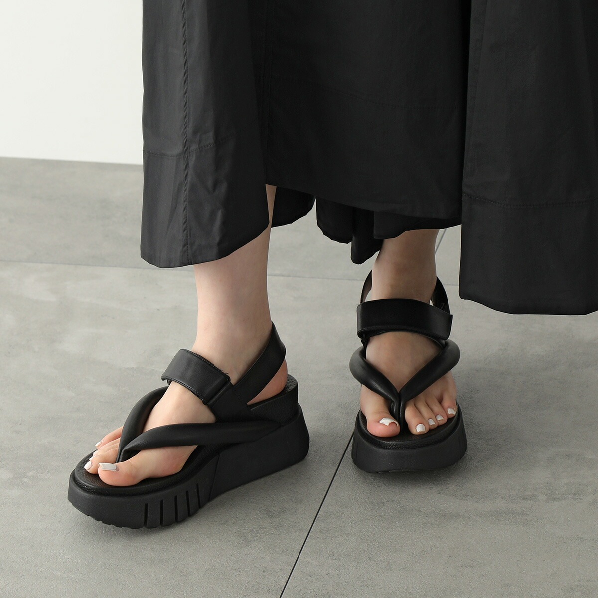 UNITED NUDE ユナイテッドヌード サンダル Delta Tong レディース トングサンダル スポーツサンダル ストラップ 厚底 シューズ 靴 カラー 【mega】 UNITED NUDE ユナイテッドヌード サンダル Delta Tong レディース トングサンダル スポーツサンダル ストラップ 厚底 シューズ 靴 カラー 【mega】