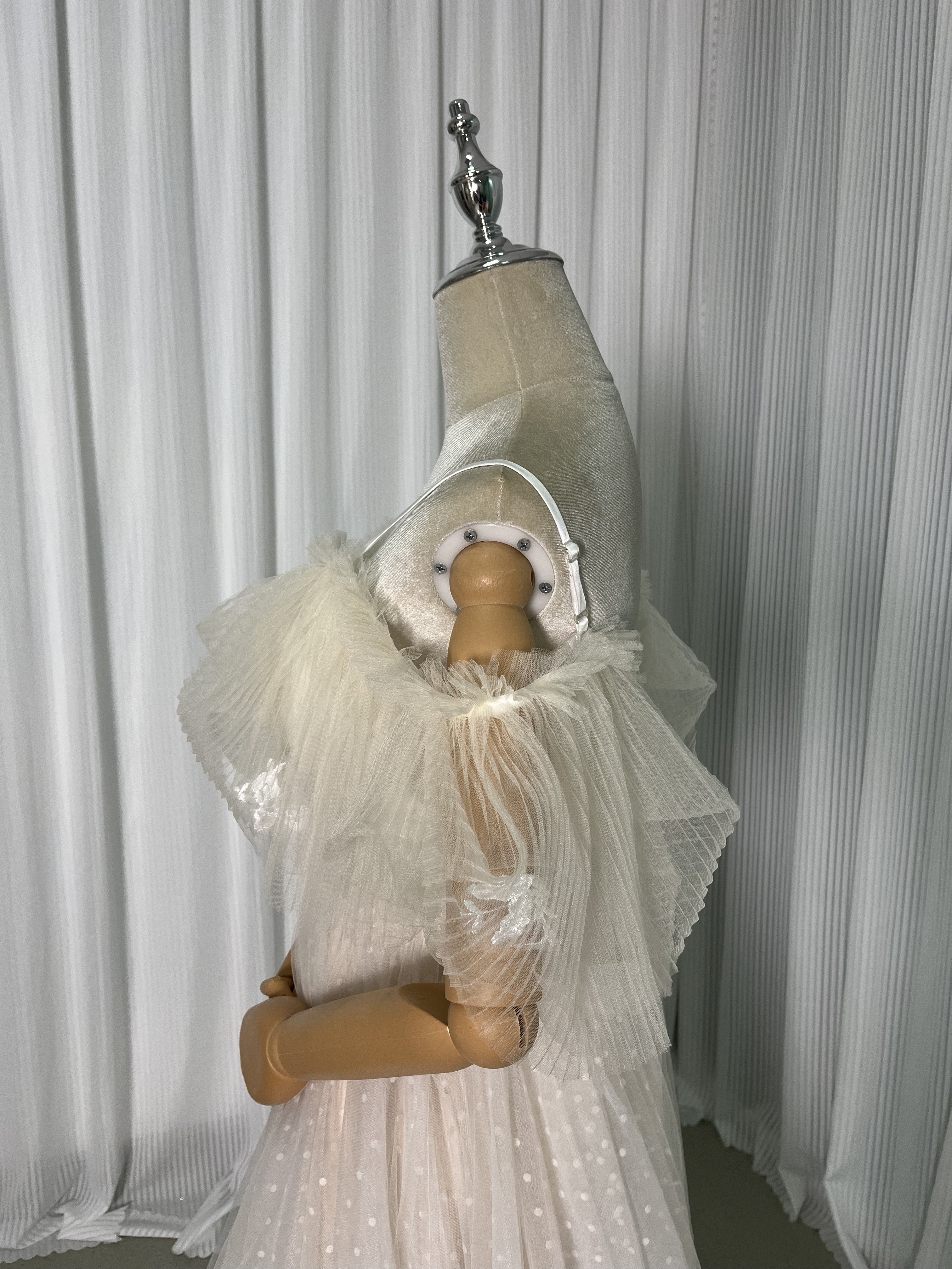 パーティードレス オフホワイト キャミソール オフショルダー 繊細レース 編み上げ 可愛い 前撮り パーティードレス オフホワイト キャミソール オフショルダー 繊細レース 編み上げ 可愛い 前撮り