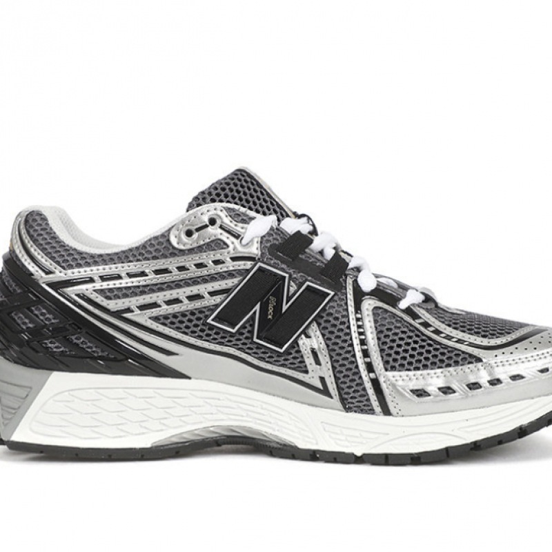 ニューバランス ランニングシューズ 1906R シルバーメタリック ブラック ニューバランス ランニングシューズ 1906R シルバーメタリック ブラック