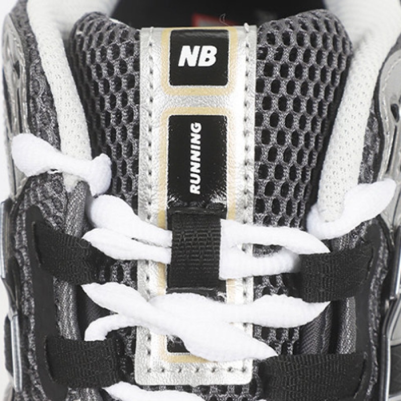 ニューバランス ランニングシューズ 1906R シルバーメタリック ブラック ニューバランス ランニングシューズ 1906R シルバーメタリック ブラック