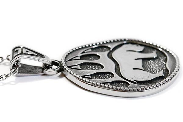 熊の牙　マクラメ　ペンダントトップ　インディアンジュエリー 熊の牙 マクラメ ペンダントトップ インディアンジュエリー