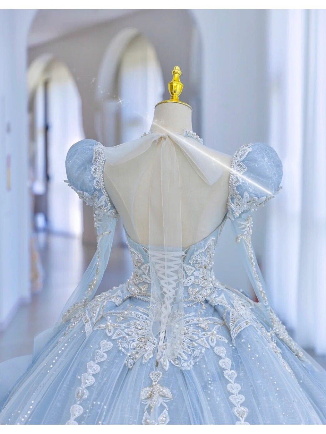 ブルーウェディングドレス2024花嫁重工業豪華なビッグトレーリングパフスリーブメインヤーン冬
