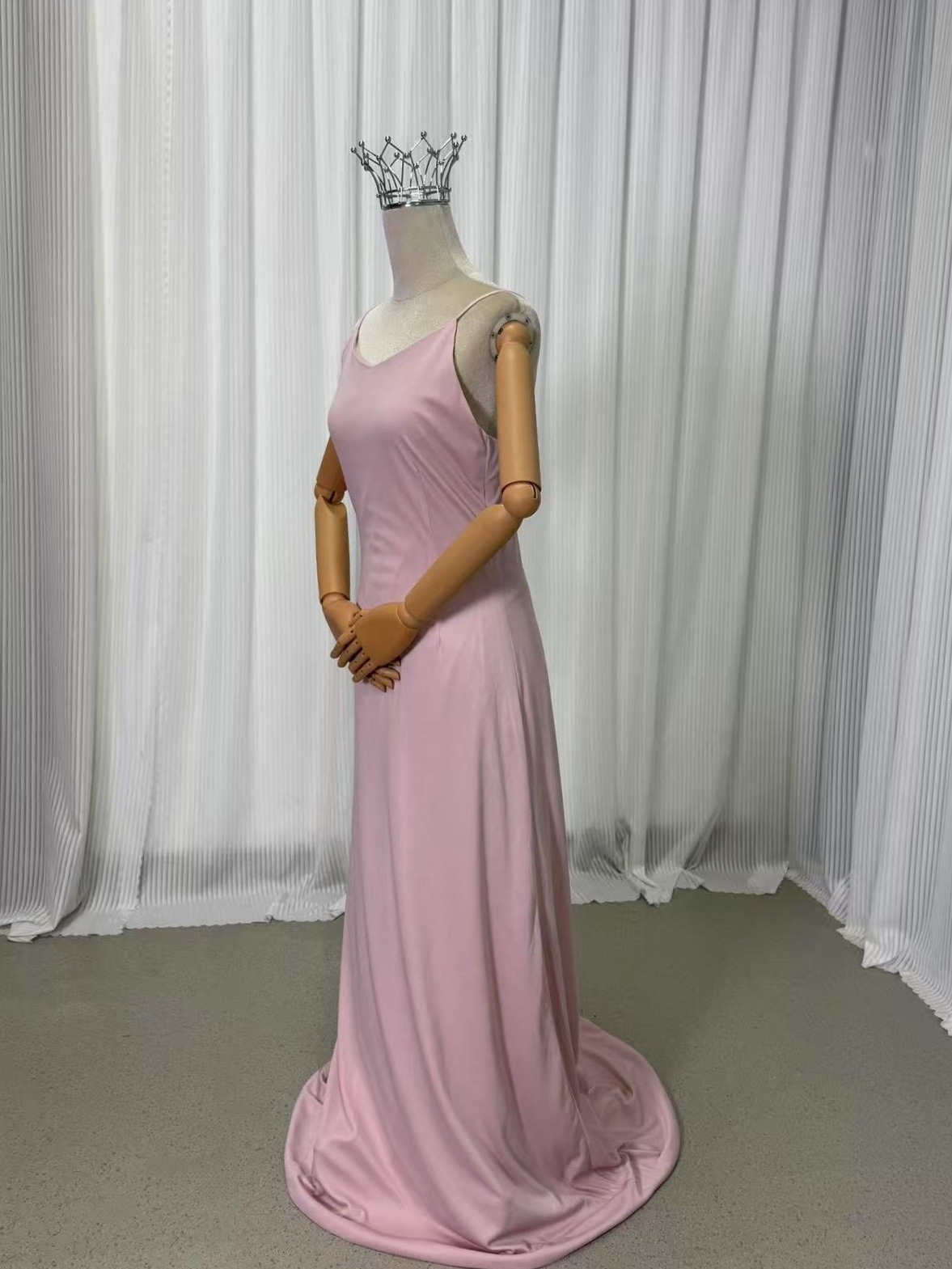 パーティードレス ピンク キャミソール クレープ生地 スレンダーライン 二次会 パーティードレス ピンク キャミソール クレープ生地 スレンダーライン 二次会