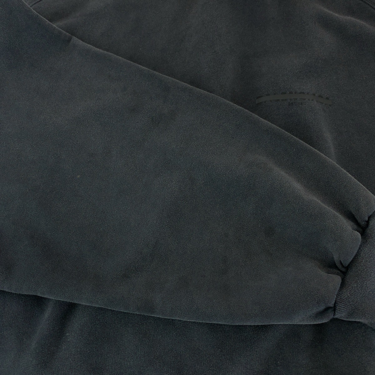美品 22AW テーピングロゴ サイズ4 ブラック コットン PJ87 697879 TMVH2 パーカー フーディー メンズ 407948 美品 22AW テーピングロゴ サイズ4 ブラック コットン PJ87 697879 TMVH2 パーカー フーディー メンズ 407948