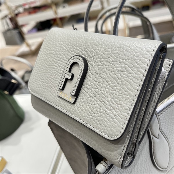 即発 財布 三つ折り財布 アウトレット 関税込み 無地 レザー レディース USA直送 WP00241 即発 財布 三つ折り財布 アウトレット 関税込み 無地 レザー レディース USA直送 WP00241