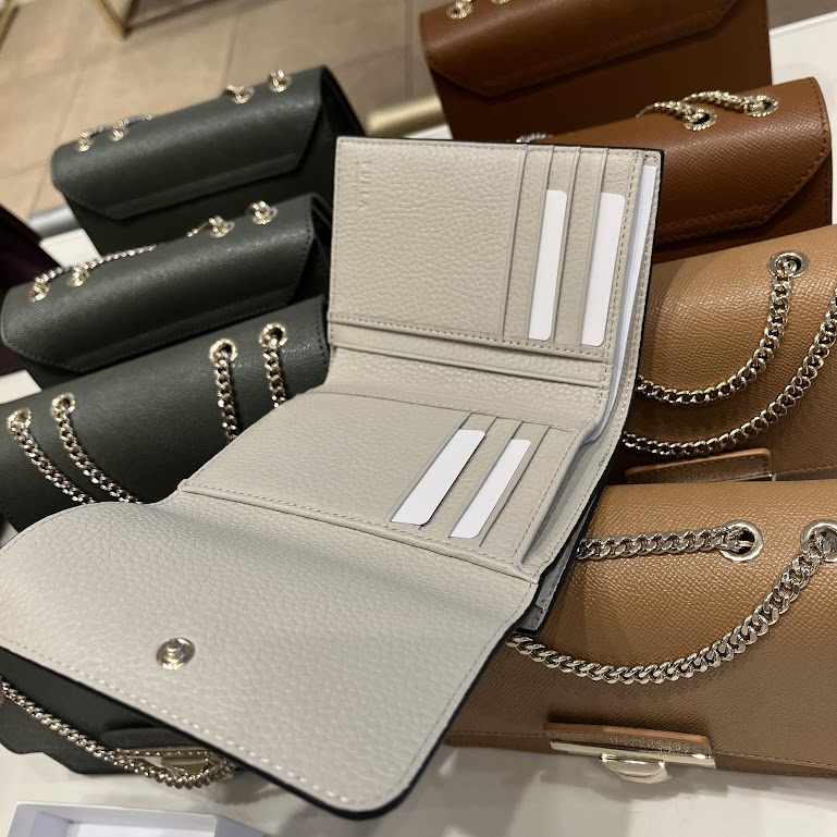 即発 財布 三つ折り財布 アウトレット 関税込み 無地 レザー レディース USA直送 WP00241 即発 財布 三つ折り財布 アウトレット 関税込み 無地 レザー レディース USA直送 WP00241