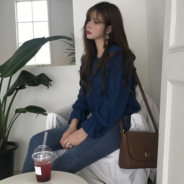 ブラウス レディース フリル ケープカラー 長袖 シフォン キャンディスリーブ 前開き 無地 コーデ 大人可愛い シンプル きれいめ ガーリー おしゃれ お出かけ デート 黒 青 紫 S M L XL ブラウス レディース フリル ケープカラー 長袖 シフォン キャンディスリーブ 前開き 無地 コーデ 大人可愛い シンプル きれいめ ガーリー おしゃれ お出かけ デート 黒 青 紫 S M L XL