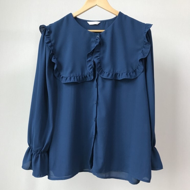 ブラウス レディース フリル ケープカラー 長袖 シフォン キャンディスリーブ 前開き 無地 コーデ 大人可愛い シンプル きれいめ ガーリー おしゃれ お出かけ デート 黒 青 紫 S M L XL ブラウス レディース フリル ケープカラー 長袖 シフォン キャンディスリーブ 前開き 無地 コーデ 大人可愛い シンプル きれいめ ガーリー おしゃれ お出かけ デート 黒 青 紫 S M L XL