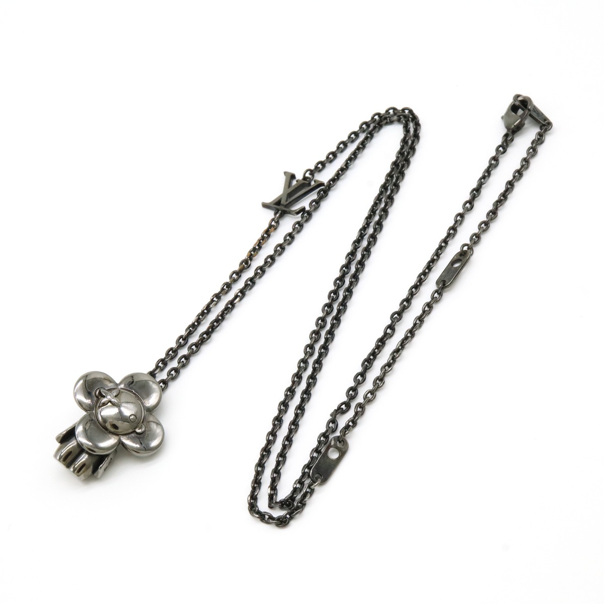 ペンダント ヴィヴィエンヌ ネックレス メタル ガンメタリック M0083 ペンダント ヴィヴィエンヌ ネックレス メタル ガンメタリック M0083