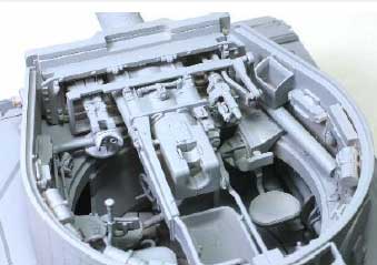 アミュージングホビー 1/35 ティーガー(P) 003(フルインテリア)【AMH35A051】 プラモデル AMH35A051 ティーガー P 003 フルインテリア