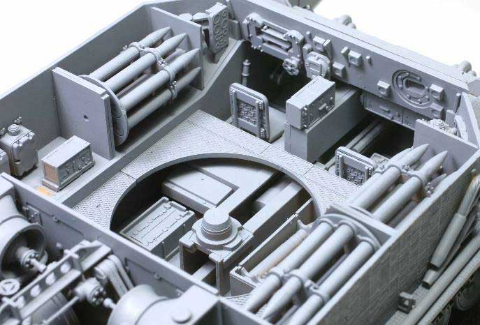 アミュージングホビー 1/35 ティーガー(P) 003(フルインテリア)【AMH35A051】 プラモデル AMH35A051 ティーガー P 003 フルインテリア