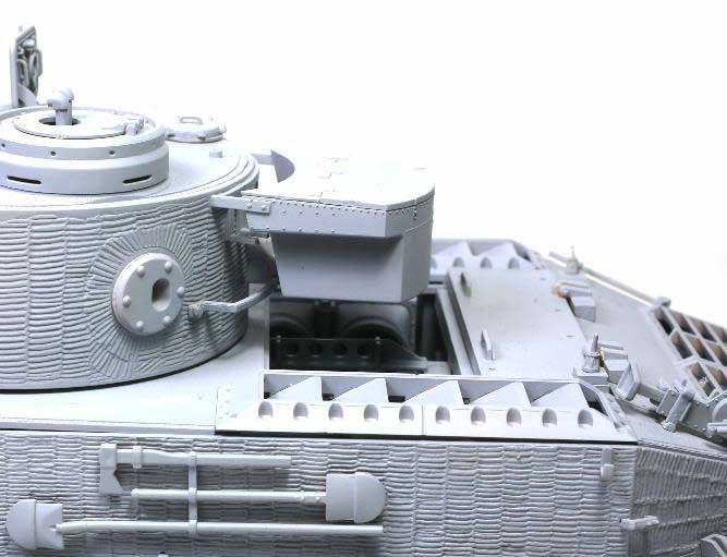 アミュージングホビー 1/35 ティーガー(P) 003(フルインテリア)【AMH35A051】 プラモデル AMH35A051 ティーガー P 003 フルインテリア