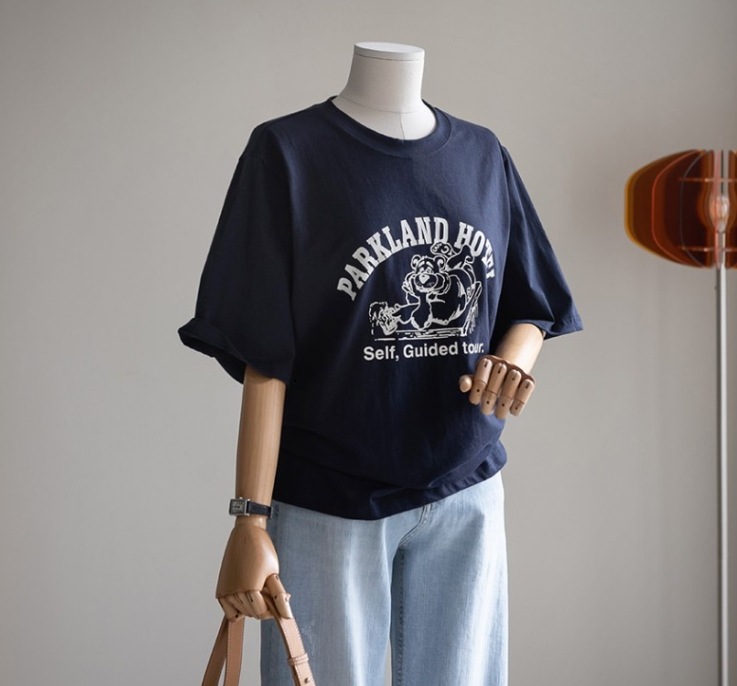 キャラクタープリント トップス Tシャツ シャツ プルオーバー 白シャツ 白トップス 袖あり 半袖 5分袖 五分袖 Uネック ラウンドネック ストレート Iライン かわいい 大人可愛い シンプル