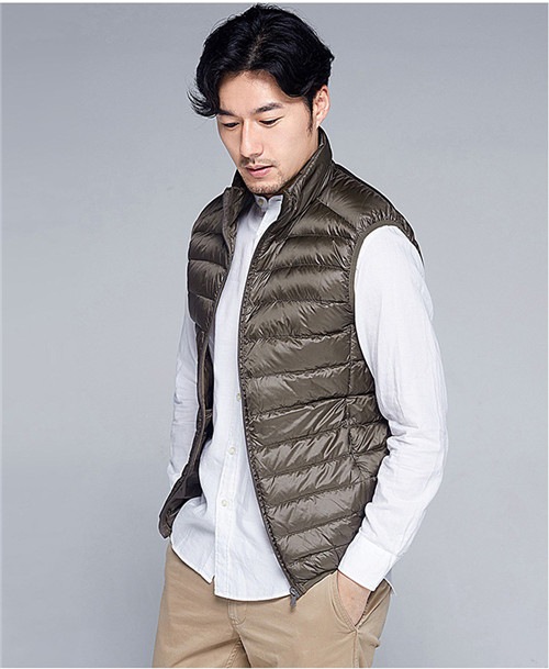 軽量 無地 保温性 メンズ 冬 薄手 秋冬 7colors ジップアップ ダウンベスト 冬服 インナーダウンベスト カジュアル アメカジ 大きいサイズ ベスト 大人気 男性 フード付き 暖かい アウ 軽量 無地 保温性 メンズ 冬 薄手 秋冬 7colors ジップアップ ダウンベスト 冬服 インナーダウンベスト カジュアル アメカジ 大きいサイズ ベスト 大人気 男性 フード付き 暖かい アウ