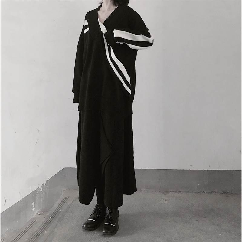 セーター ニット トップス プルオーバー Vネック レディース かわいい 大人可愛い きれいめ 上品 こなれ感 シンプル カジュアル 主役級 存在感 個性的 ルーズ かっこいい デート お出かけ ラフ