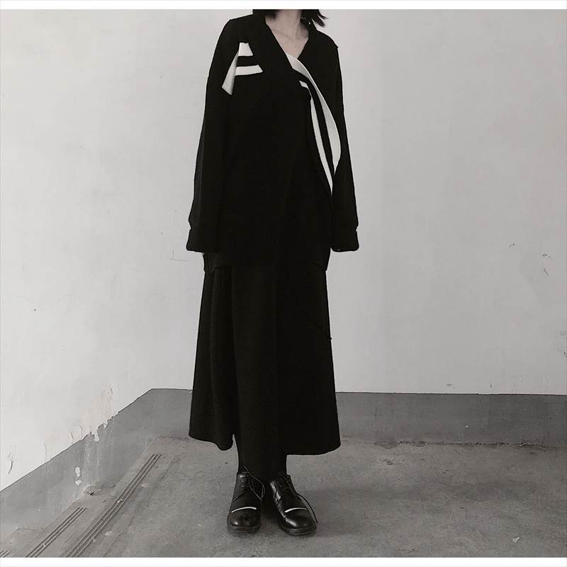 セーター ニット トップス プルオーバー Vネック レディース かわいい 大人可愛い きれいめ 上品 こなれ感 シンプル カジュアル 主役級 存在感 個性的 ルーズ かっこいい デート お出かけ ラフ