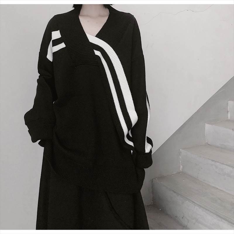 セーター ニット トップス プルオーバー Vネック レディース かわいい 大人可愛い きれいめ 上品 こなれ感 シンプル カジュアル 主役級 存在感 個性的 ルーズ かっこいい デート お出かけ ラフ