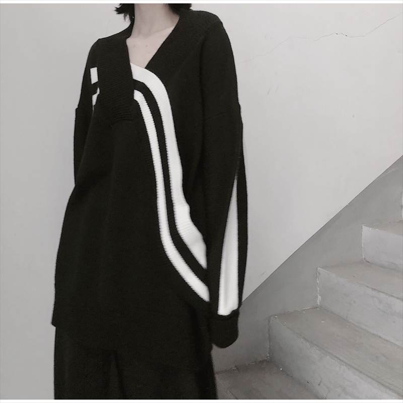 セーター ニット トップス プルオーバー Vネック レディース かわいい 大人可愛い きれいめ 上品 こなれ感 シンプル カジュアル 主役級 存在感 個性的 ルーズ かっこいい デート お出かけ ラフ