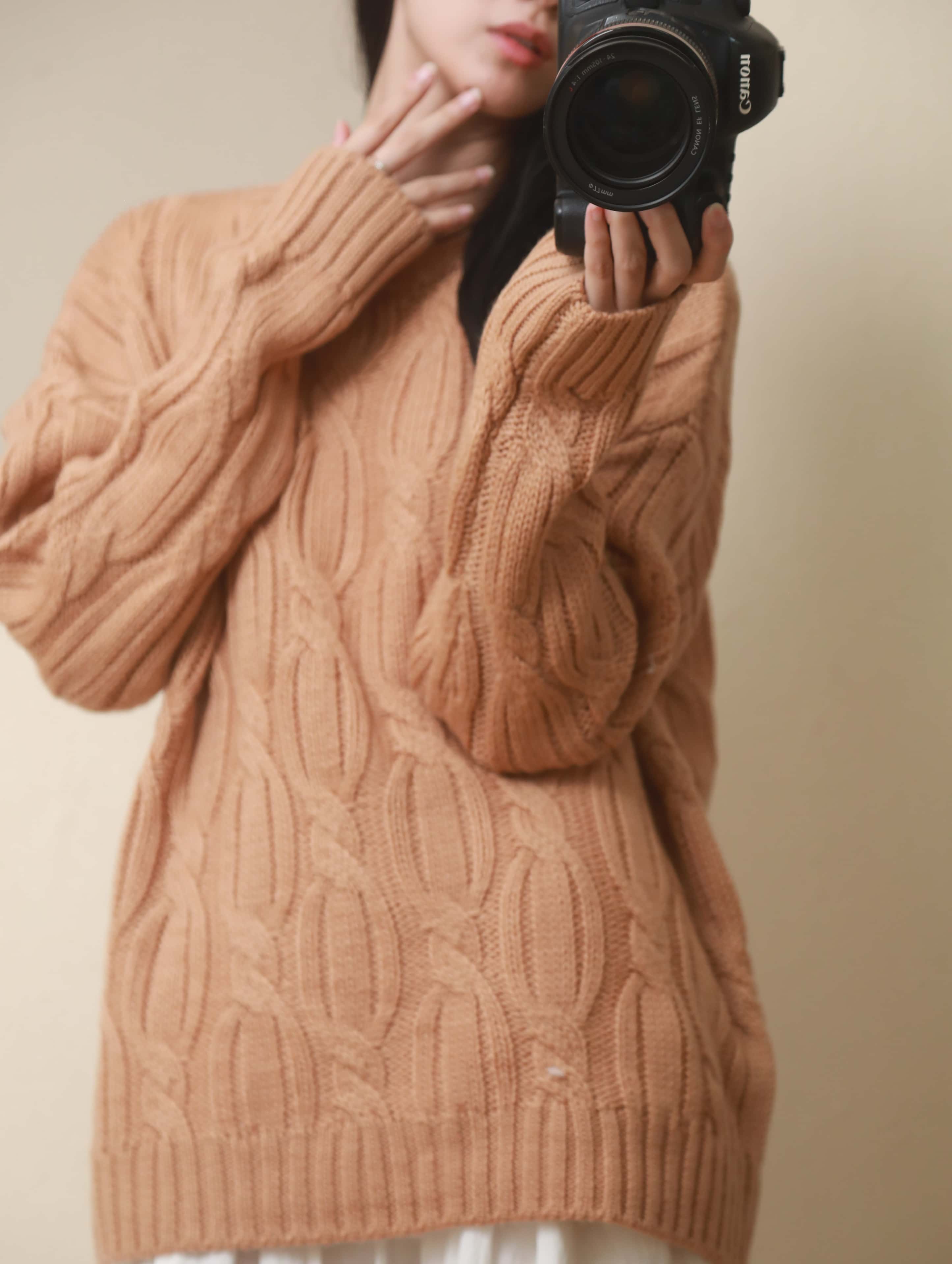 【2024新作】ケーブル編みニットセーター アイボリー ラベンダー ブラウン M L レディース 長袖 100%ウール ゆったりシルエット クルーネック 秋冬 暖かい 無地 カジュアル クラシカ 【2024新作】ケーブル編みニットセーター アイボリー ラベンダー ブラウン M L レディース 長袖 100%ウール ゆったりシルエット クルーネック 秋冬 暖かい 無地 カジュアル クラシカ