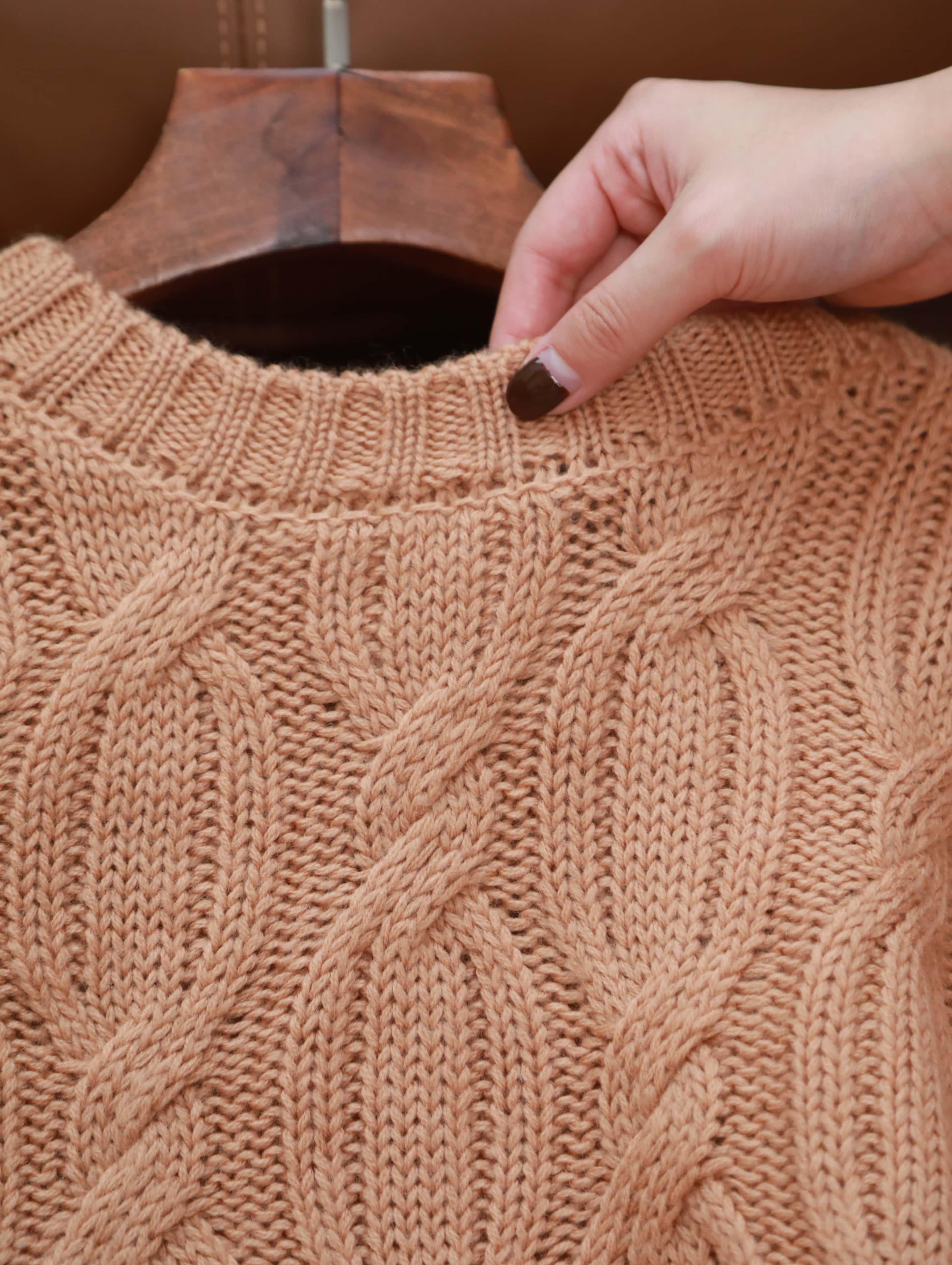 【2024新作】ケーブル編みニットセーター アイボリー ラベンダー ブラウン M L レディース 長袖 100%ウール ゆったりシルエット クルーネック 秋冬 暖かい 無地 カジュアル クラシカ 【2024新作】ケーブル編みニットセーター アイボリー ラベンダー ブラウン M L レディース 長袖 100%ウール ゆったりシルエット クルーネック 秋冬 暖かい 無地 カジュアル クラシカ