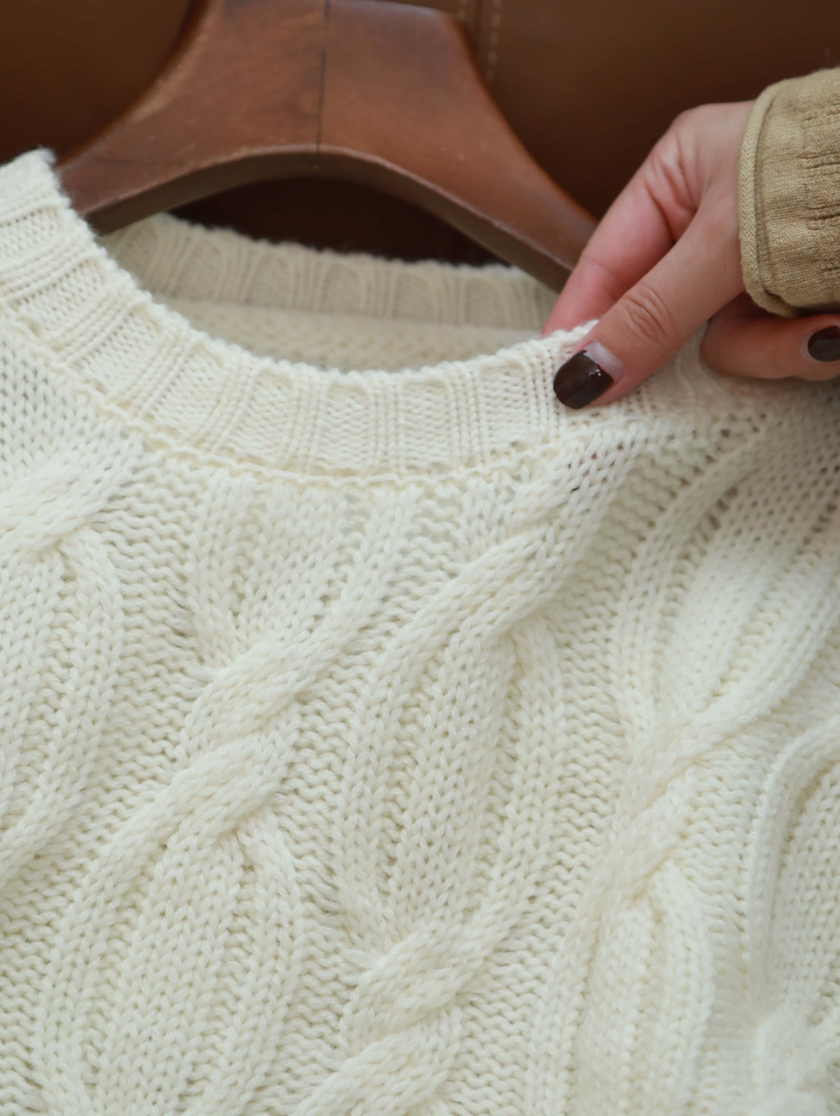 【2024新作】ケーブル編みニットセーター アイボリー ラベンダー ブラウン M L レディース 長袖 100%ウール ゆったりシルエット クルーネック 秋冬 暖かい 無地 カジュアル クラシカ 【2024新作】ケーブル編みニットセーター アイボリー ラベンダー ブラウン M L レディース 長袖 100%ウール ゆったりシルエット クルーネック 秋冬 暖かい 無地 カジュアル クラシカ