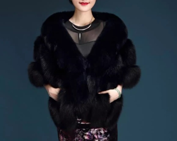 ファッション小物 ケープ レディース ショール ファー 厚手 毛皮 かわいい 大人可愛い きれいめ 上品 おしゃれ かっこいい こなれ感 個性的 クール エレガント 存在感 ラグジュアリー 豪華 ファッション小物 ケープ レディース ショール ファー 厚手 毛皮 かわいい 大人可愛い きれいめ 上品 おしゃれ かっこいい こなれ感 個性的 クール エレガント 存在感 ラグジュアリー 豪華