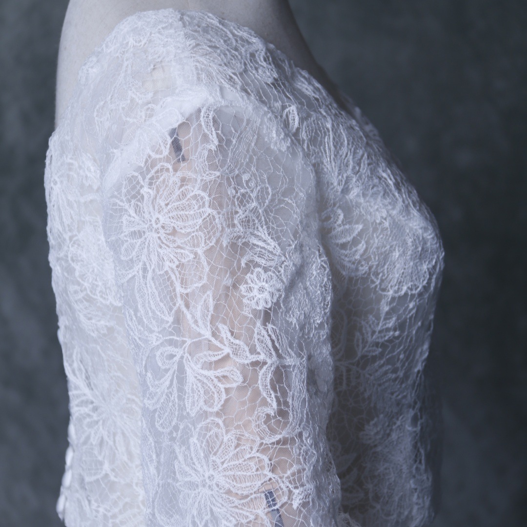 ボレロ 美しい花レース Vネック ふわふわ袖 くるみボタン ウエディングドレス ボレロ 美しい花レース Vネック ふわふわ袖 くるみボタン ウエディングドレス