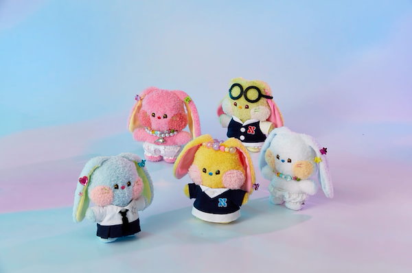 Qoo10] ライン・フレンズ 【 当日出庫 】NEW JEANS bu