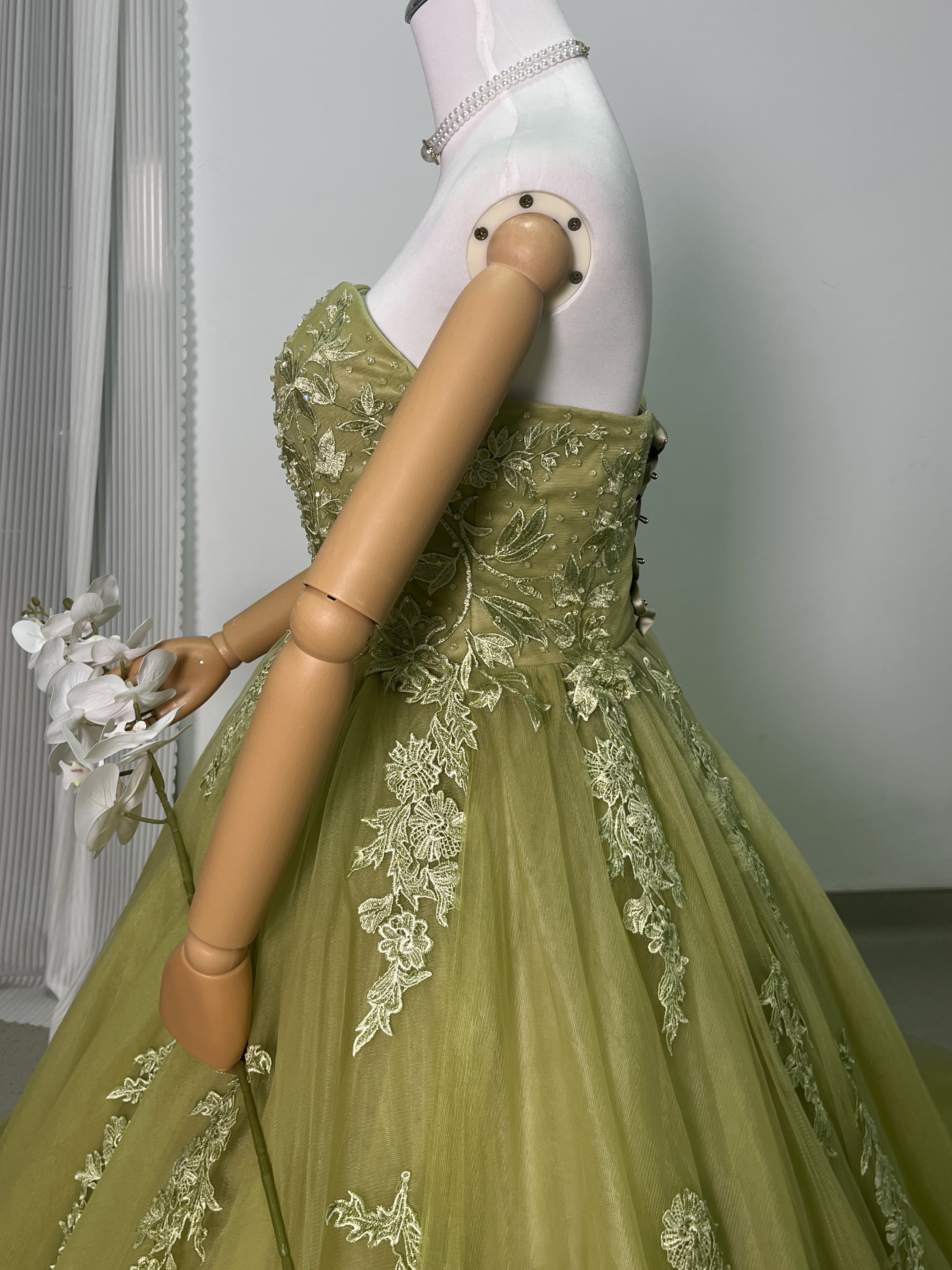フランス風 パーティードレス グリーン ベアトップ キラキラのハンドビーディング レース 前撮り フランス風 パーティードレス グリーン ベアトップ キラキラのハンドビーディング レース 前撮り