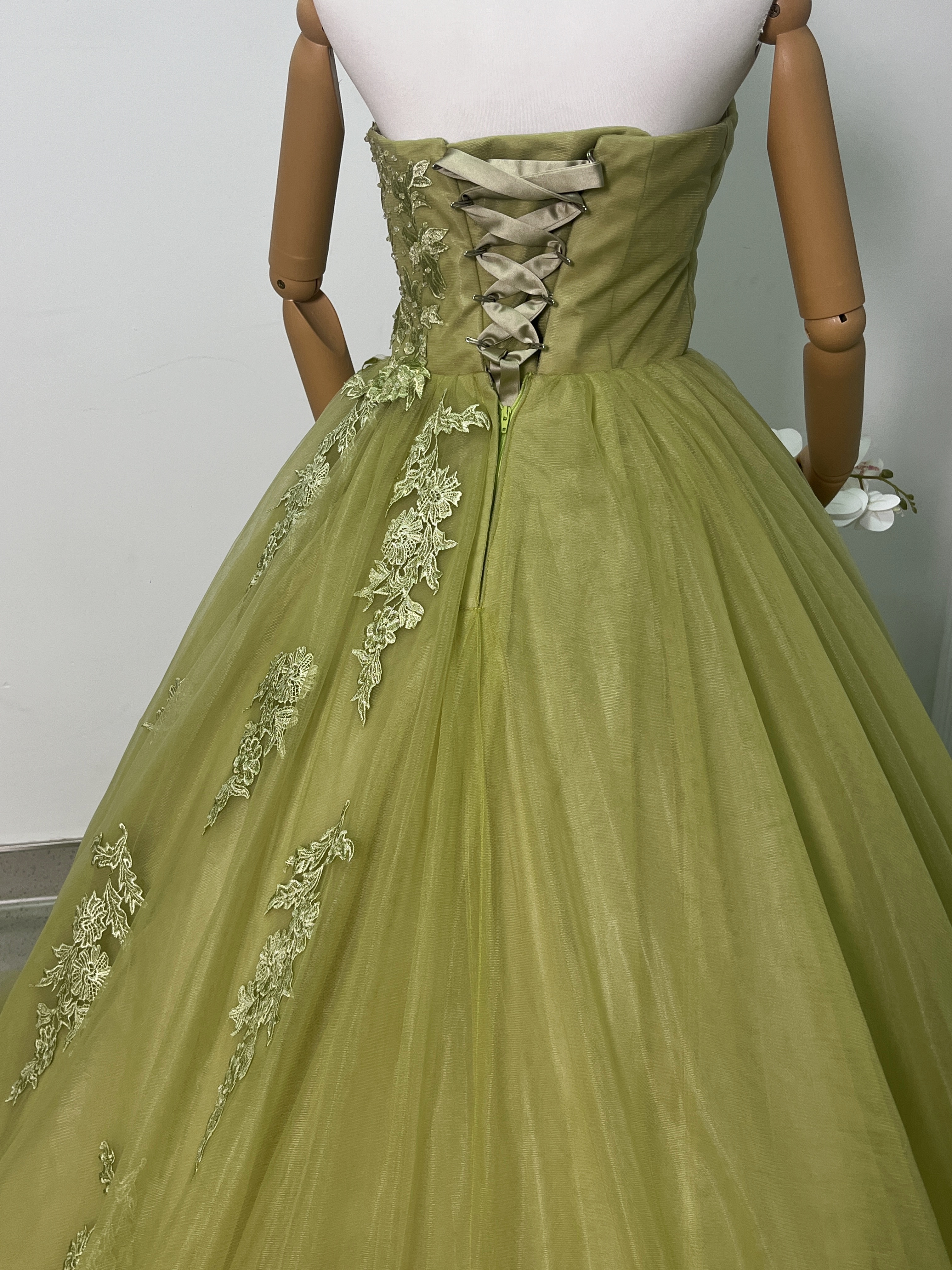 フランス風 パーティードレス グリーン ベアトップ キラキラのハンドビーディング レース 前撮り フランス風 パーティードレス グリーン ベアトップ キラキラのハンドビーディング レース 前撮り