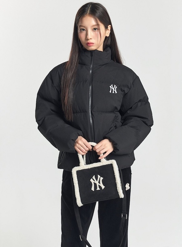 3AORS0746韓国限定販売 冬の新商品 ベーシック ムートン スモール トートバッグ ニューヨーク ヤンキース 3AORS0746韓国限定販売 冬の新商品 ベーシック ムートン スモール トートバッグ ニューヨーク ヤンキース