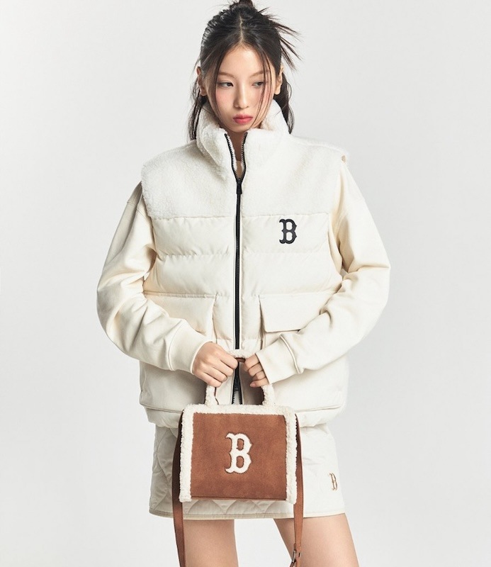 3AORS0746韓国限定販売 冬の新商品 ベーシック ムートン スモール トートバッグ ニューヨーク ヤンキース 3AORS0746韓国限定販売 冬の新商品 ベーシック ムートン スモール トートバッグ ニューヨーク ヤンキース