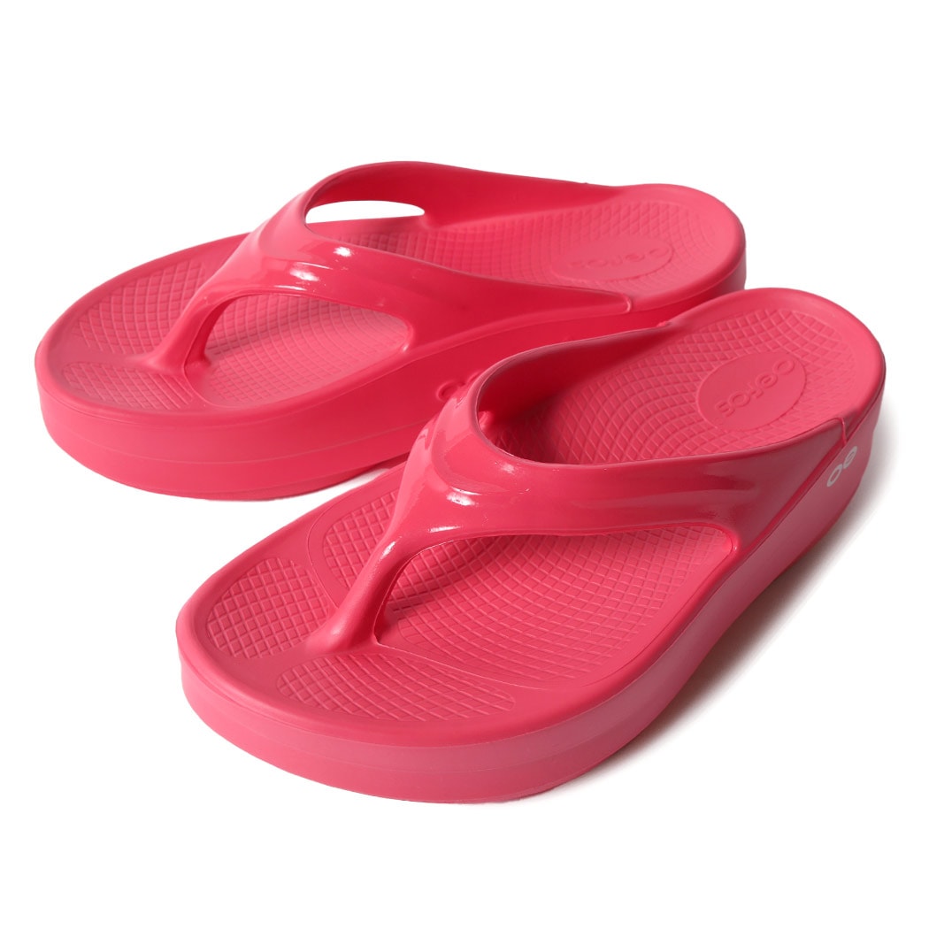 [Qoo10最安値に挑戦！] ウーフォス 厚底 サンダル OOFOS ウーメガ OOmega NEON BERRY pink ピンク トング レディース ウィメンズ軽量 疲れない 歩きやすい