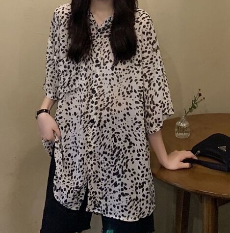 ワンピース　ロングワンピース　ロング　膝丈　シャツワンピース　ｔシャツワンピース　ツーピース　トップス　シャツ　襟付き　ドット柄　フレア　プリーツスカート　キレイ目　カジュアル　おしゃれ　韓国　大人