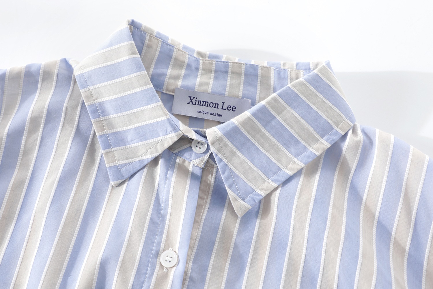 レディース トップス シャツ 長袖 襟付き 前開き ボタン かわいい 大人可愛い きれいめ シンプル 上品 おしゃれ かっこいい レトロ きちんと こなれ感 個性的 主役級 存在感 抜け感