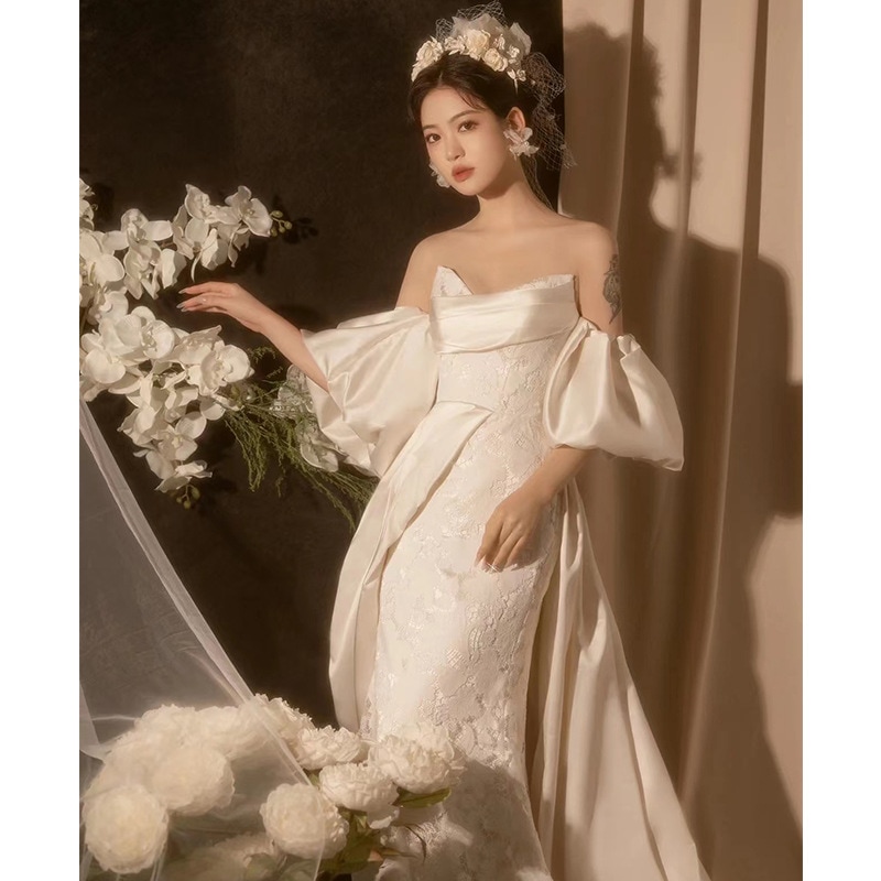フランスのレトロな花嫁のウェディングドレス