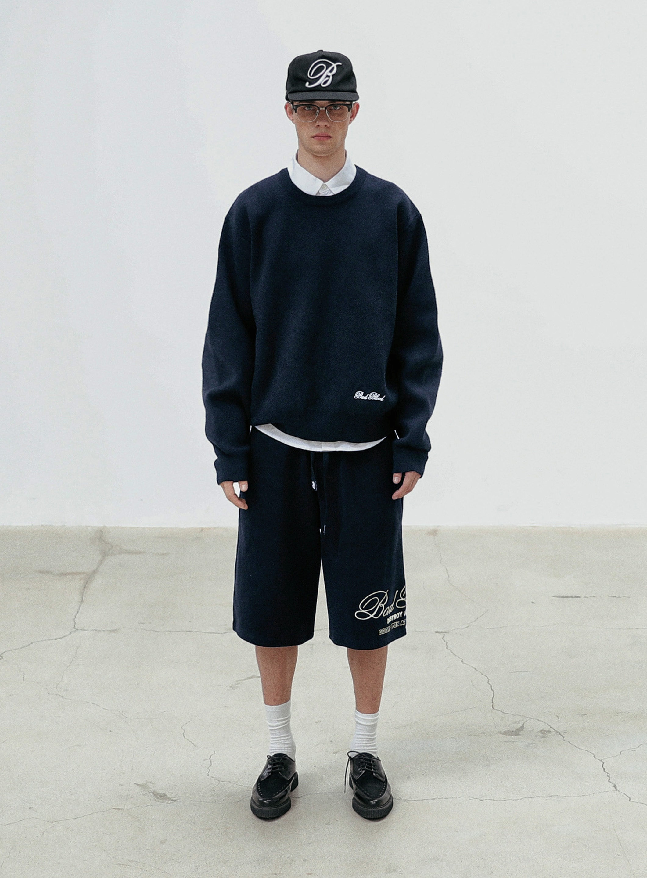 【BADBLOOD】[UNISEX] CLASSIC BIG LOGO CREWNECK SWEATER : NAVY