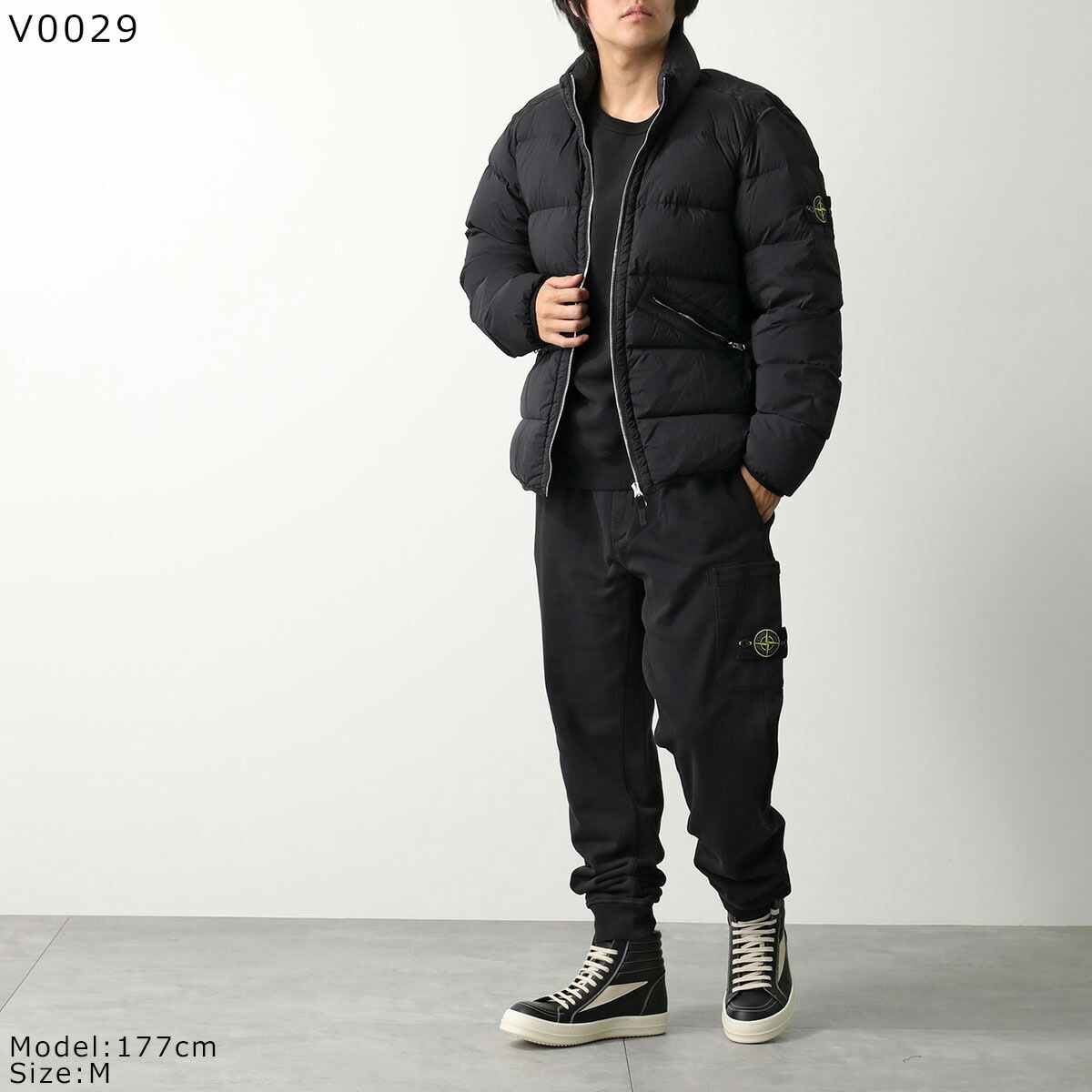 STONE ISLAND ストーンアイランド ダウンジャケット SEAMLESS TUNNEL NYLON DOWN 811543028 メンズ ナイロン スタンドカラー 撥水