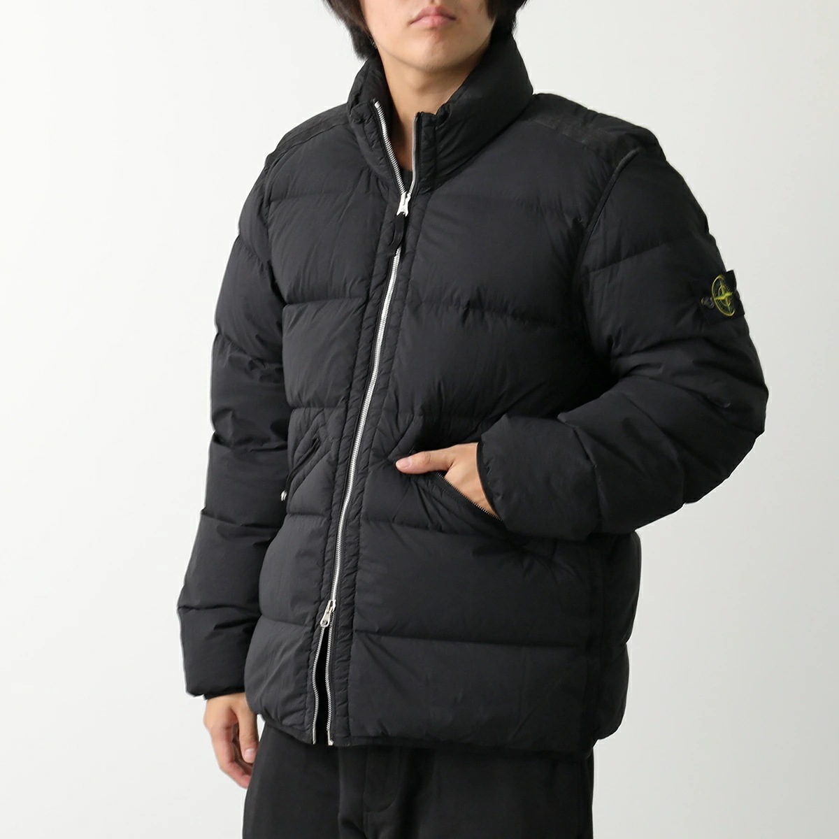STONE ISLAND ストーンアイランド ダウンジャケット SEAMLESS TUNNEL NYLON DOWN 811543028 メンズ ナイロン スタンドカラー 撥水