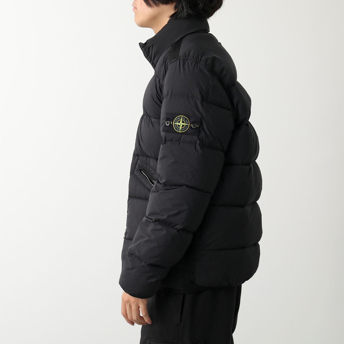STONE ISLAND ストーンアイランド ダウンジャケット SEAMLESS TUNNEL NYLON DOWN 811543028 メンズ ナイロン スタンドカラー 撥水