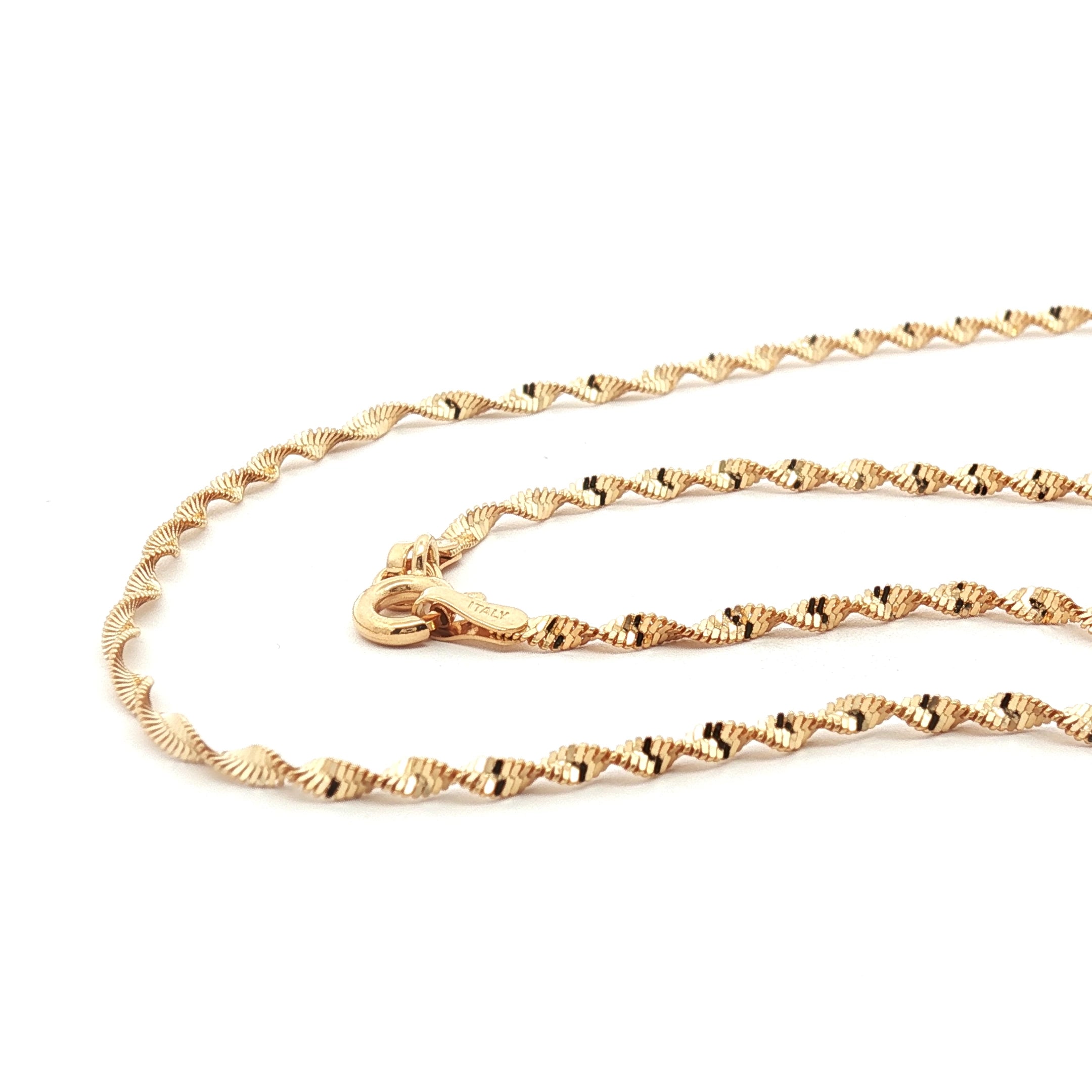 イタリア製18Kゴールド細チェーンネックレスジュエリー繊細なツイストチェーンとイタリアの職人技 イタリア製18Kゴールド細チェーンネックレスジュエリー繊細なツイストチェーンとイタリアの職人技