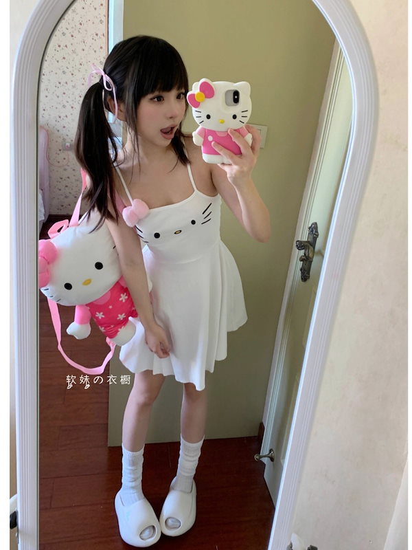 専用。2点Rady ハローキティ　ワンピース　ドレス サンリオ Sanrio ハローキティ ワンピース アロハ レディース 総