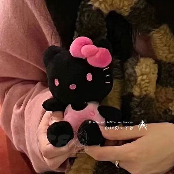 Qoo10] サンリオ 新着【部分急速出荷】キティちゃん 日焼け