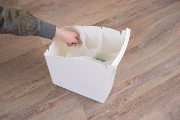 ゴミ箱 2段 LFS-932WH 分別 キッチン 事務所 洗面所 バスルーム トイレ スリム 隙間 ペダル式 ペットボトル 燃えるゴミ ビン 缶