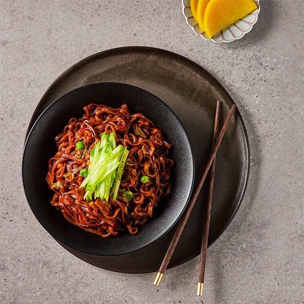 [農心] チャ王 / BOX(134g32個入り)　ジャジャンー麺 チャワン ジャジャン 箱売り